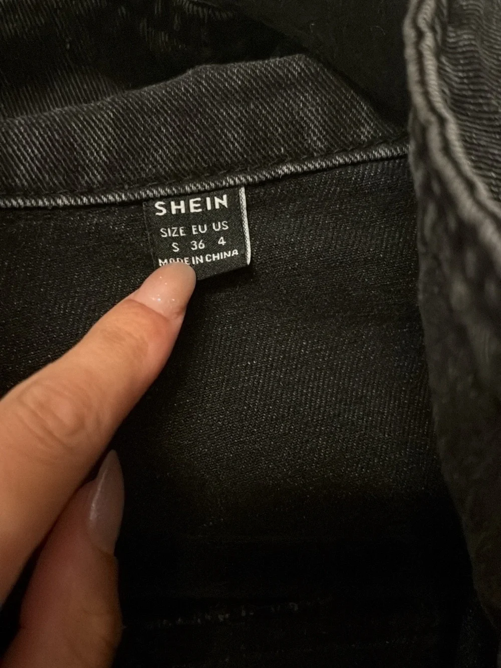 SHEIN Black Cropped Jean Jacket